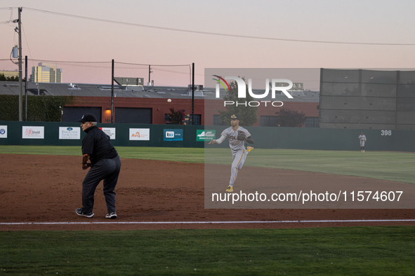 The Oakland Ballers (1) beat the Yolo High Wheelers (0) in game 2 (round 1) of the Pioneer Baseball League's playoffs in Oakland, Calif., on...