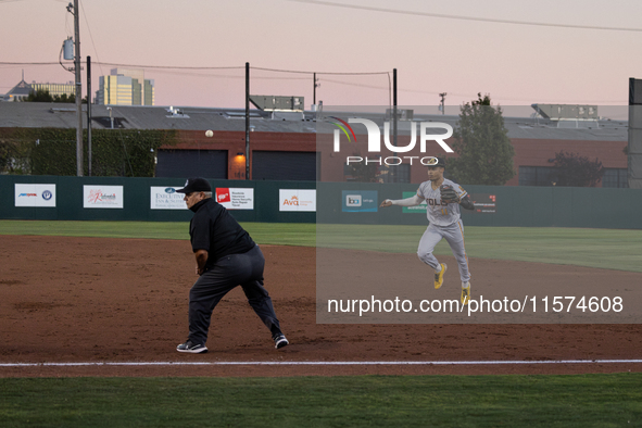 The Oakland Ballers (1) beat the Yolo High Wheelers (0) in game 2 (round 1) of the Pioneer Baseball League's playoffs in Oakland, Calif., on...