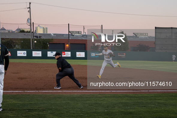 The Oakland Ballers (1) beat the Yolo High Wheelers (0) in game 2 (round 1) of the Pioneer Baseball League's playoffs in Oakland, Calif., on...