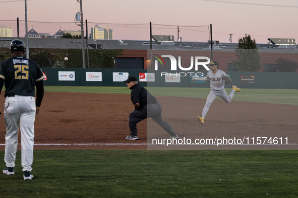 The Oakland Ballers (1) beat the Yolo High Wheelers (0) in game 2 (round 1) of the Pioneer Baseball League's playoffs in Oakland, Calif., on...