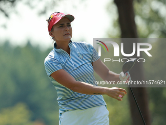 GAINESVILLE, VIRGINIA - SEPTEMBER 14: Lexi Thompson of the United States tees off on the second hole during Fourball Matches on Day Two of t...