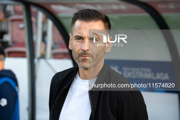 Coach Robert Kolendowicz during the game between KS Cracovia and Pogon Szczecin in Krakow, Poland, on September 14, 2024. PKO BP Ekstraklasa...