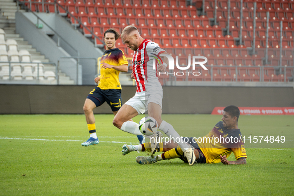 Mick van Buren and Leonardo Borges play during the game between KS Cracovia and Pogon Szczecin in Krakow, Poland, on September 14, 2024. PKO...