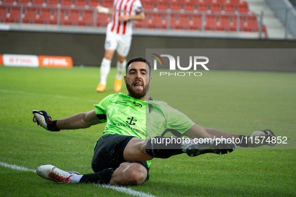 Goalkeeper Valentin Cojocaru during the game between KS Cracovia and Pogon Szczecin in Krakow, Poland, on September 14, 2024. PKO BP Ekstrak...