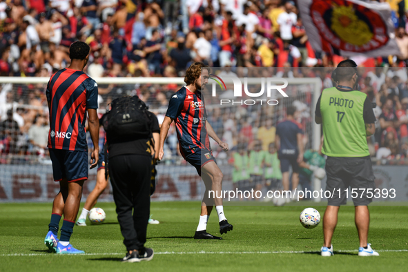 Stefanos Tsitsipas on the pitch with Genoa for the warm-up during the Serie A ENILIVE 24/25 match between Genoa CFC and AS Roma at Stadio Lu...