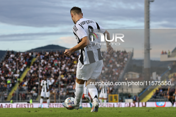 Teun Koopmeiners of Juventus FC controls the ball during the Serie A match between Empoli FC and Juventus FC in Empoli, Italy, on September...