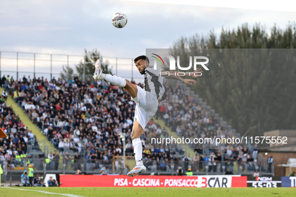 Nicolas Ivan Gonzalez of Juventus FC controls the ball during the Serie A match between Empoli FC and Juventus FC in Empoli, Italy, on Septe...