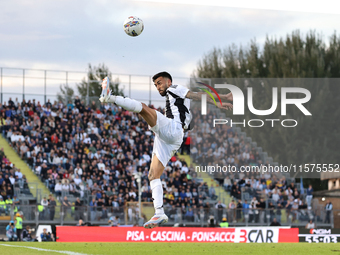 Nicolas Ivan Gonzalez of Juventus FC controls the ball during the Serie A match between Empoli FC and Juventus FC in Empoli, Italy, on Septe...