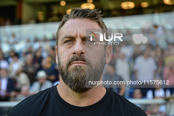 Daniele De Rossi coaches AS Roma during the Serie A ENILIVE 24/25 match between Genoa CFC and AS Roma at Stadio Luigi Ferraris in Genova, It...