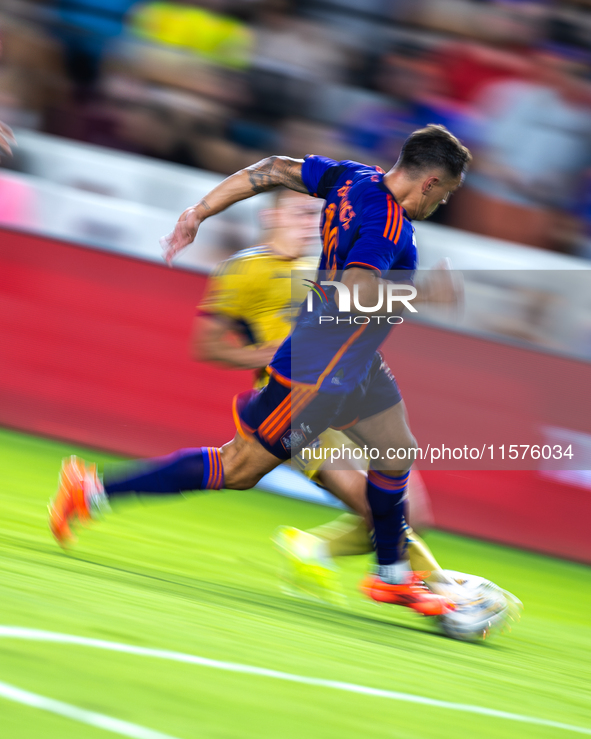 Houston Dynamo forward Ezequiel Ponce (10) drives the play down the pitch during a match between Houston Dynamo and Real Salt Lake at Shell...