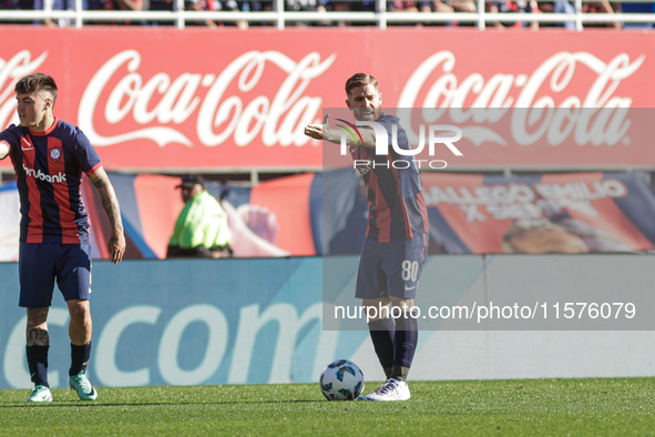 Iker Muniain of San Lorenzo plays the ball during a match between San Lorenzo and Velez as part of Copa de la Liga 2024 at Estadio Pedro Bid...