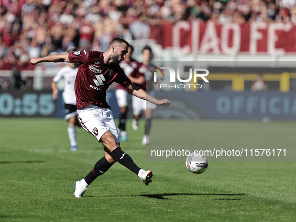 Sebastian Walukiewicz during the Serie A 2024-2025 match between Torino and Lecce in Torino, Italy, on September 15, 2024 