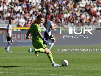 Wladimiro Falcone during the Serie A 2024-2025 match between Torino and Lecce in Torino, Italy, on September 15, 2024 (