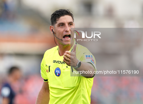 Referee Giuseppe Collu officiates the Serie B match between Cosenza and Sampdoria at the Stadio ''Gigi Marulla'' in Cosenza, Italy, on Septe...