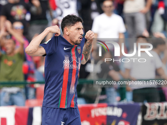 Tommaso D'Orazio of Cosenza celebrates a goal during the Serie B match between Cosenza and Sampdoria at the Stadio ''Gigi Marulla'' in Cosen...