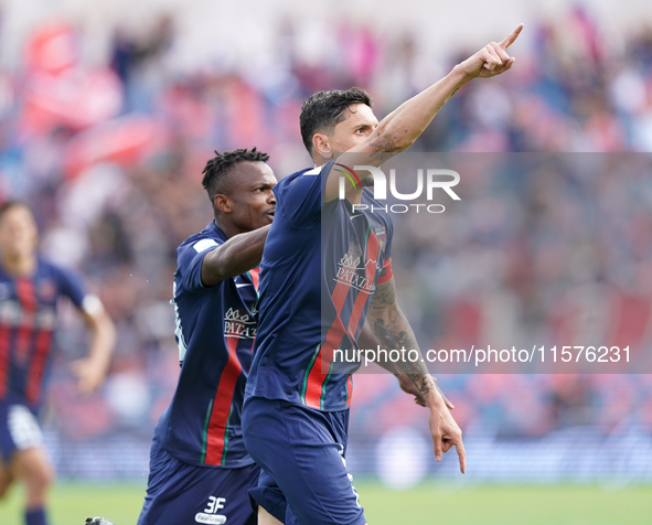 Tommaso D'Orazio of Cosenza celebrates a goal during the Serie B match between Cosenza and Sampdoria at the Stadio ''Gigi Marulla'' in Cosen...