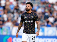 Douglas Luiz of Juventus FC looks on during the Serie A Enilive match between Empoli FC and Juventus FC at Stadio Carlo Castellani on Septem...