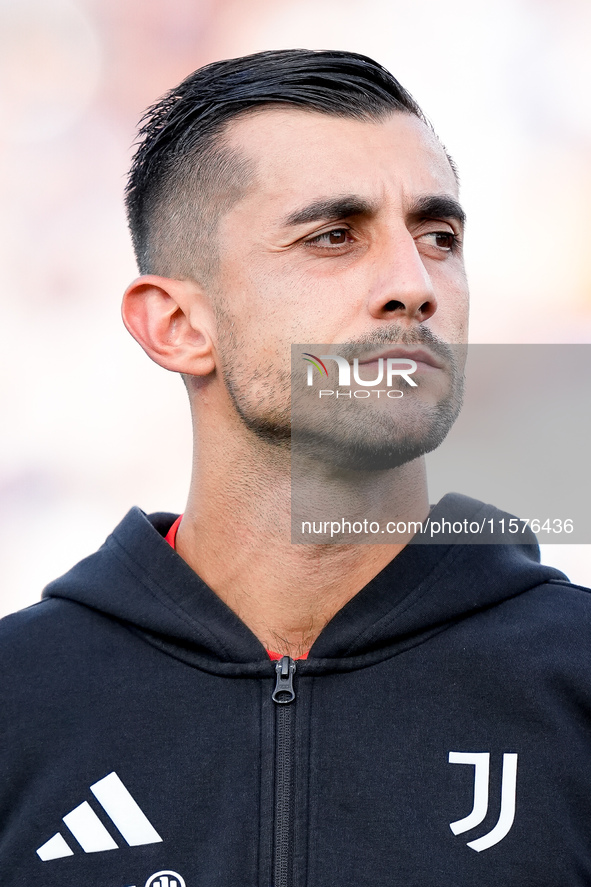 Mattia Perin of Juventus FC looks on during the Serie A Enilive match between Empoli FC and Juventus FC at Stadio Carlo Castellani on Septem...