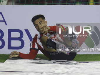 Fernando Beltran Cruz #20 of Chivas de Guadalajara during the 17th round match of the Torneo de Apertura as part of the Liga MX between Chiv...