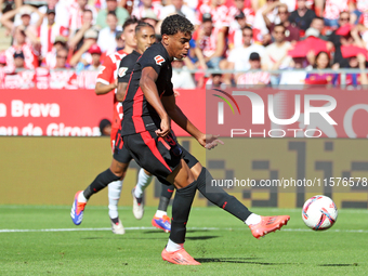 Lamine Yamal scores during the match between Girona FC and FC Barcelona in Girona, Spain, on September 15, 2024. (