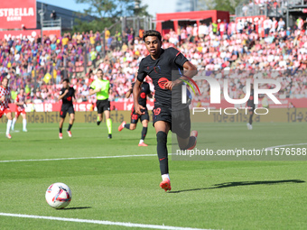 Lamine Yamal plays during the match between Girona FC and FC Barcelona, corresponding to week 5 of LaLiga EA Sports, at the Montilivi Stadiu...