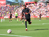 Lamine Yamal plays during the match between Girona FC and FC Barcelona, corresponding to week 5 of LaLiga EA Sports, at the Montilivi Stadiu...