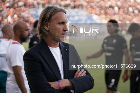 Davide Nicola coaches Cagliari Calcio during the Serie A TIM match between Cagliari Calcio and Napoli SSC in Italy, on September 15, 2024. 