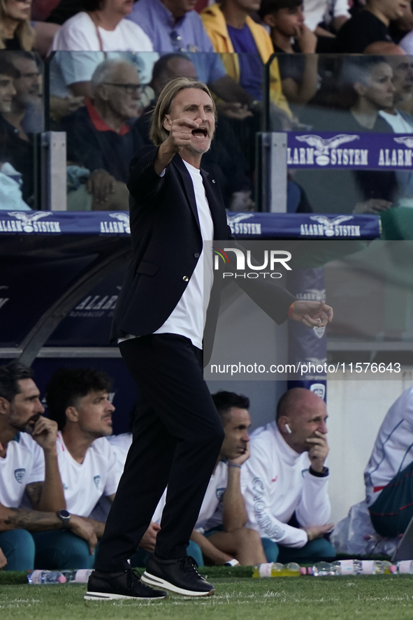 Davide Nicola coaches Cagliari Calcio during the Serie A TIM match between Cagliari Calcio and Napoli SSC in Italy on September 15, 2024 