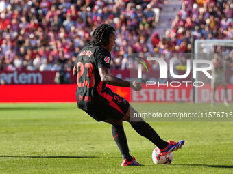 Jules Kounde of FC Barcelona during the La Liga EA SPORTS match against Girona in Barcelona, Spain, on September 15, 2024 (