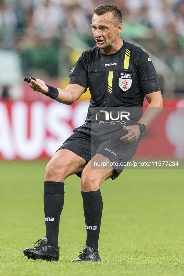 Referee Jaroslaw Przybyl during Legia Warsaw vs Rakow Czestochowa - PKO  Ekstraklasa match in Warsaw, Poland on September 15, 2024. 