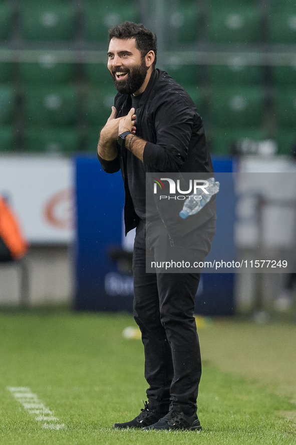 Coach Goncalo Feio during Legia Warsaw vs Rakow Czestochowa - PKO  Ekstraklasa match in Warsaw, Poland on September 15, 2024. 