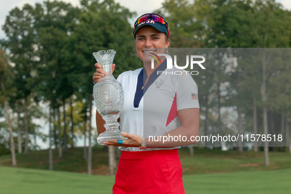 GAINESVILLE, VIRGINIA - SEPTEMBER 15: Lexi Thompson of the United States poses with the trophy on the 18th green at the conclusion of the So...