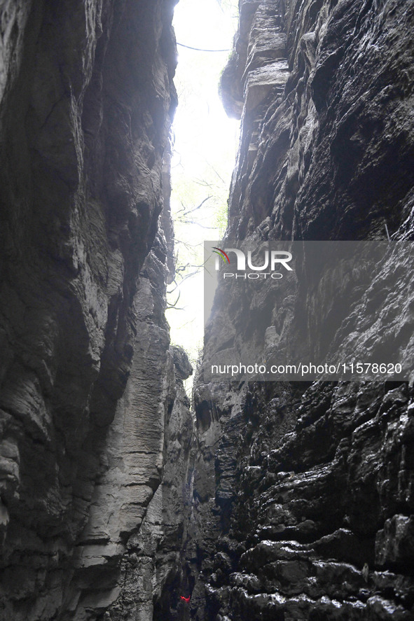 View of the Xiong 'er Mountain Rift Valley in Zaozhuang, China, on September 15, 2024. This geological formation results from a landslide ca...