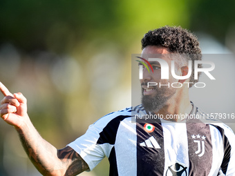 Douglas Luiz of Juventus FC gestures during the Serie A Enilive match between Empoli FC and Juventus FC at Stadio Carlo Castellani on Septem...