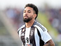 Douglas Luiz of Juventus FC looks on during the Serie A Enilive match between Empoli FC and Juventus FC at Stadio Carlo Castellani on Septem...