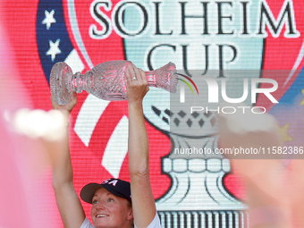 GAINESVILLE, VIRGINIA - SEPTEMBER 15:  Captain Stacy Lewis of the United States hoists the trophy during the awards ceremony on the Great La...