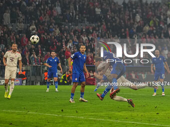 Leon Goretzka of Bayern Munich    scores the teams ninth goal  during the Champions League Round 1 match between Bayern Munich v Dinamo Zagr...