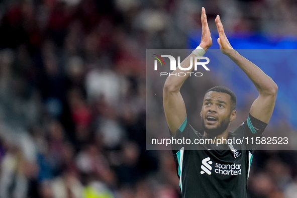 Cody Gakpo of Liverpool FC applauds during the UEFA Champions League 2024/25 League Phase MD1 match between AC Milan and Liverpool FC at Sta...