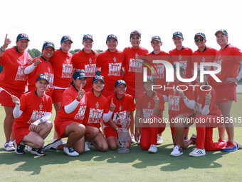 GAINESVILLE, VIRGINIA - SEPTEMBER 15: Members of Team USA front row left to right Vice Captain Morgan Pressel, Lilia Vu, Rose Zhang, Captain...