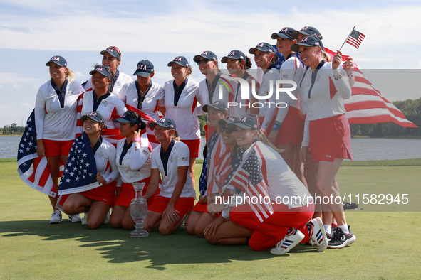 GAINESVILLE, VIRGINIA - SEPTEMBER 15: Members of Team USA Vice Captain Morgan Pressel, Lilia Vu, Rose Zhang, Captain Stacy Lewis(front row c...