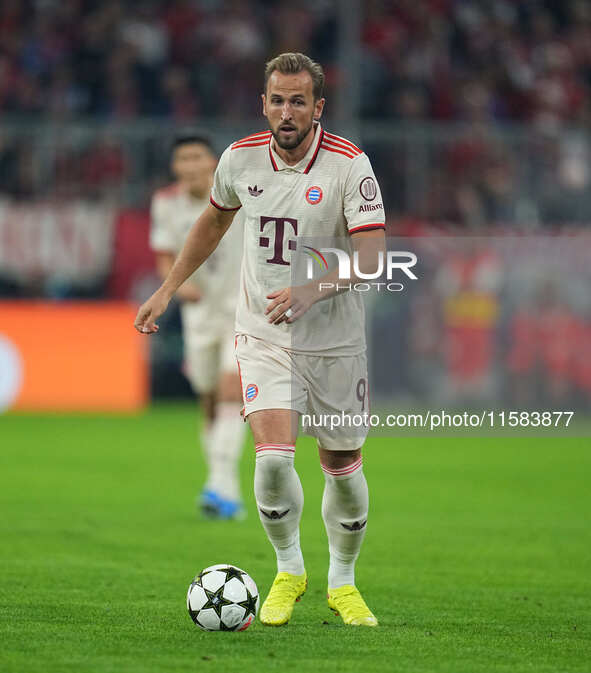 Harry Kane of Bayern Munich  controls the ball  during the Champions League Round 1 match between Bayern Munich v Dinamo Zagreb, at the Alli...