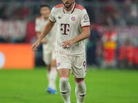 Harry Kane of Bayern Munich  controls the ball  during the Champions League Round 1 match between Bayern Munich v Dinamo Zagreb, at the Alli...