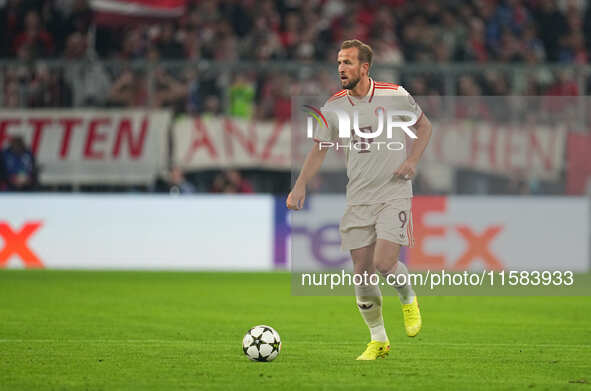 Harry Kane of Bayern Munich  controls the ball  during the Champions League Round 1 match between Bayern Munich v Dinamo Zagreb, at the Alli...