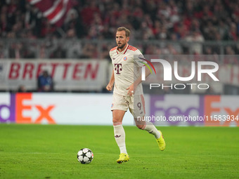 Harry Kane of Bayern Munich  controls the ball  during the Champions League Round 1 match between Bayern Munich v Dinamo Zagreb, at the Alli...