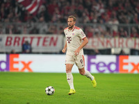 Harry Kane of Bayern Munich  controls the ball  during the Champions League Round 1 match between Bayern Munich v Dinamo Zagreb, at the Alli...