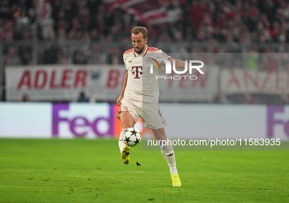 Harry Kane of Bayern Munich  controls the ball  during the Champions League Round 1 match between Bayern Munich v Dinamo Zagreb, at the Alli...