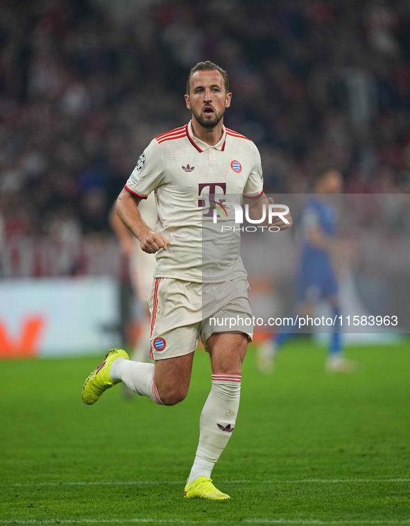 Harry Kane of Bayern Munich  controls the ball  during the Champions League Round 1 match between Bayern Munich v Dinamo Zagreb, at the Alli...