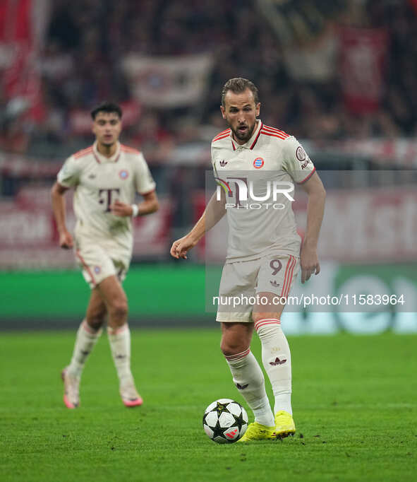 Harry Kane of Bayern Munich  controls the ball  during the Champions League Round 1 match between Bayern Munich v Dinamo Zagreb, at the Alli...