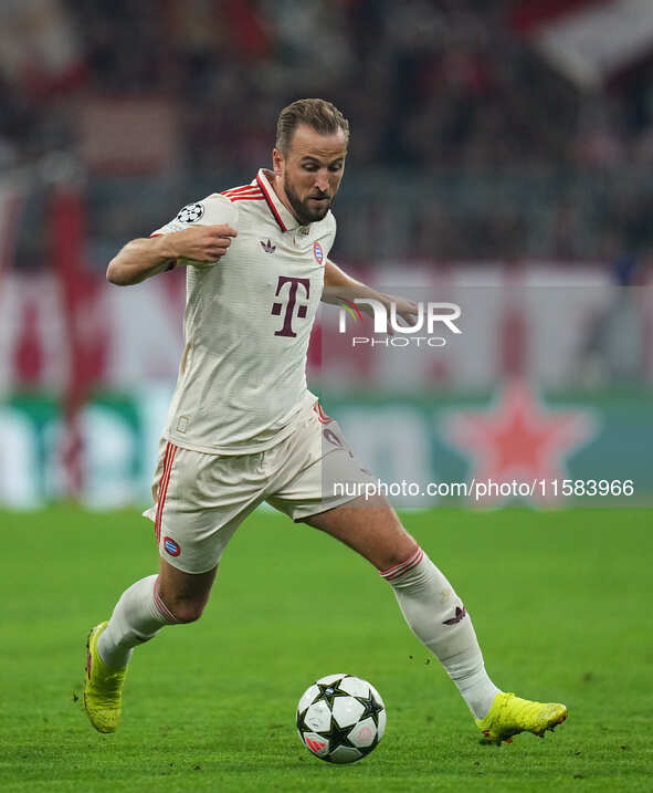 Harry Kane of Bayern Munich  controls the ball  during the Champions League Round 1 match between Bayern Munich v Dinamo Zagreb, at the Alli...