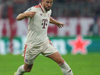 Harry Kane of Bayern Munich  controls the ball  during the Champions League Round 1 match between Bayern Munich v Dinamo Zagreb, at the Alli...